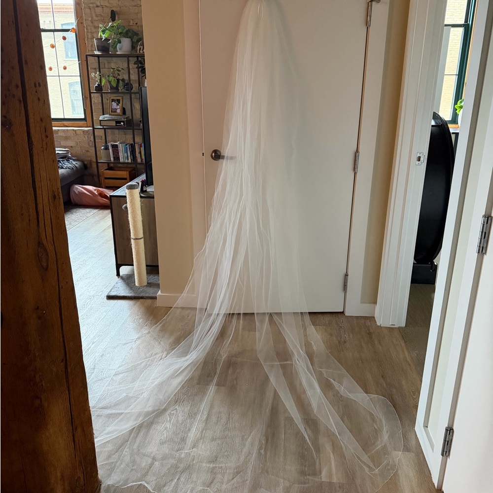 Elegant Ivory Cathedral Bridal Veil
